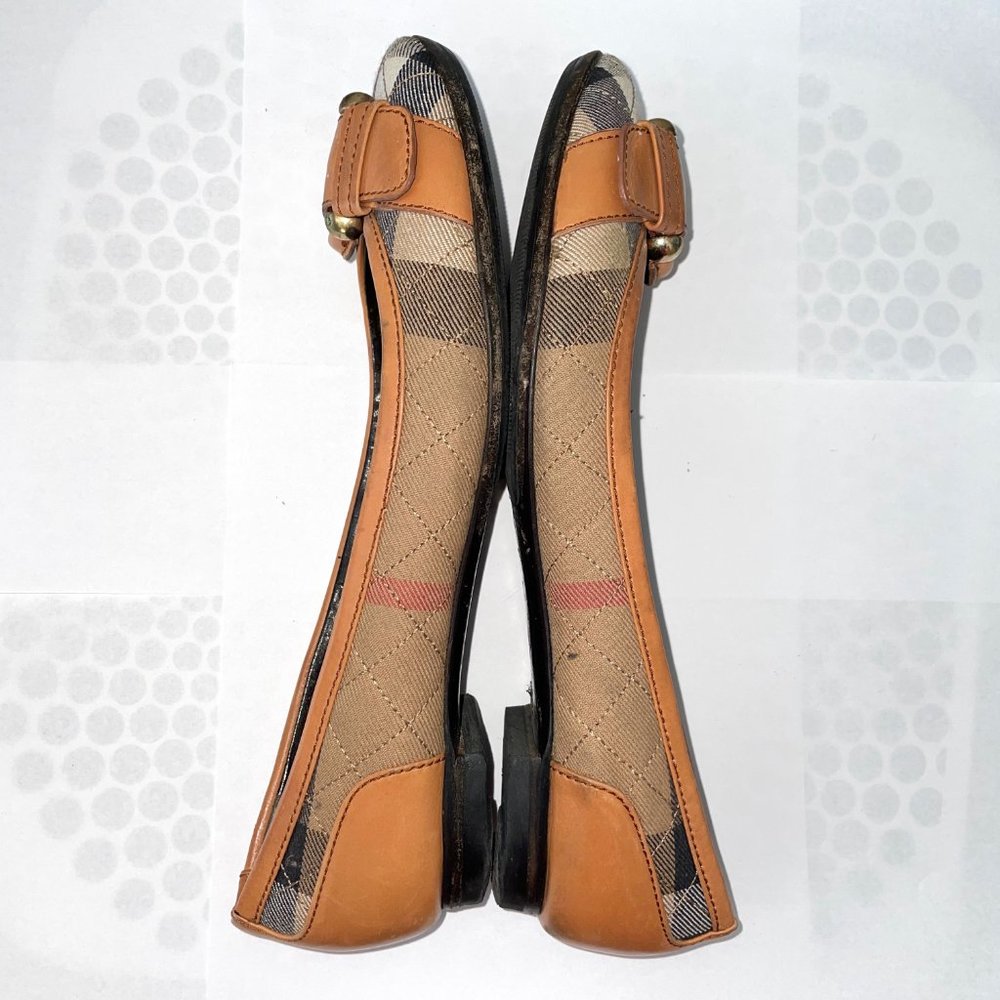 Burberry Quilted Check Buckle Flat - Picture 2 of 16